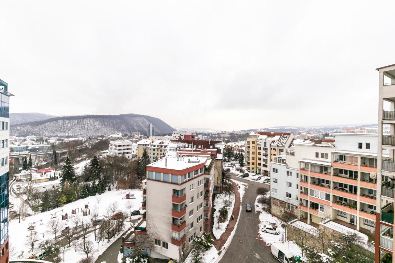 Alure Residences 3 & 24H Self Check-In, Parking In The Garage In The Apartment Building Included, New Building, Terrace, Green Location With A Forest Park With A Lake, Children'S Playground Banská Bystrica Exteriér fotografie