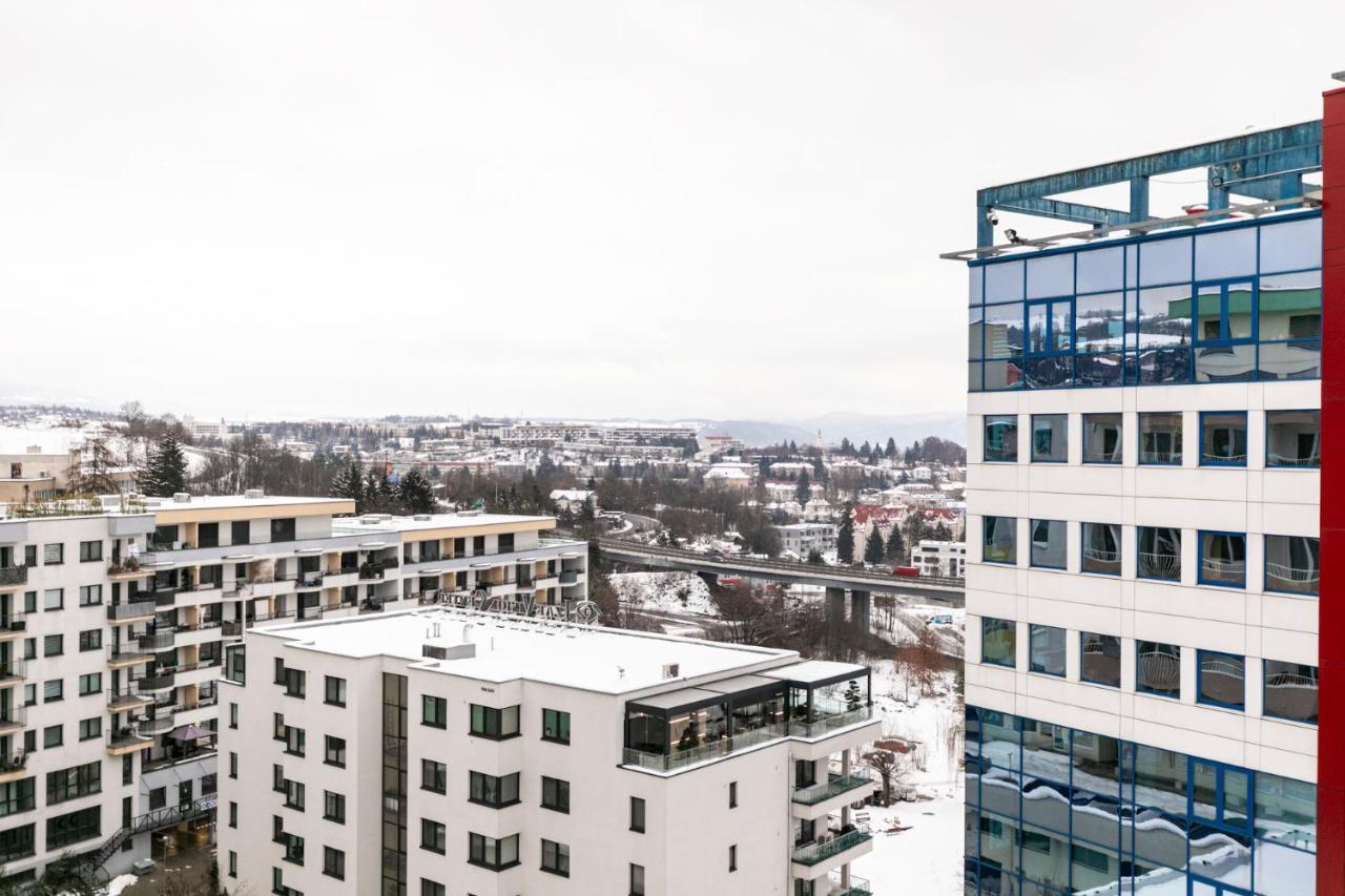 Alure Residences 3 & 24H Self Check-In, Parking In The Garage In The Apartment Building Included, New Building, Terrace, Green Location With A Forest Park With A Lake, Children'S Playground Banská Bystrica Exteriér fotografie